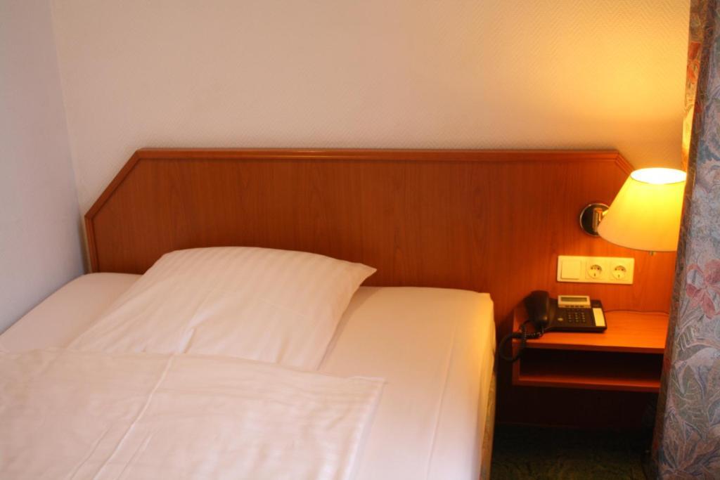 Alameda Hotel Hamburg Room photo